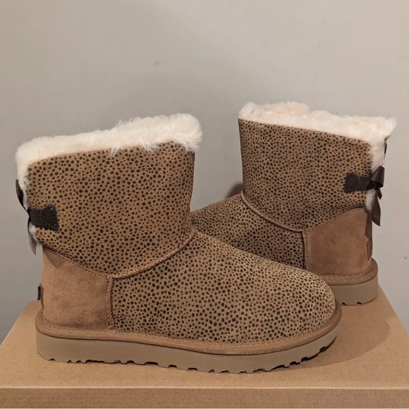 UGG BAILEY BOW MICRO CHEETAH BOOTS - Picture 3 of 11